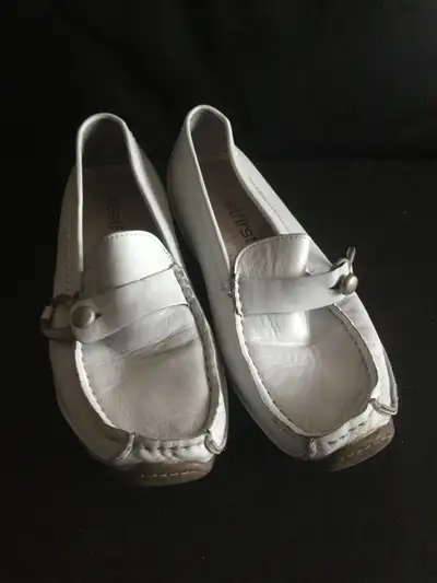 Soulier pour femme grandeur 8.5 feetfirst, View more