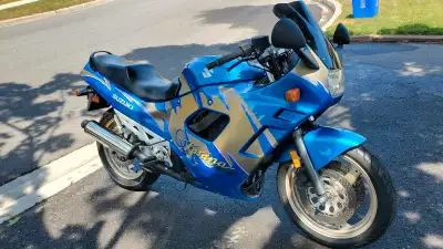 Well maintained bike, runs great although it probably could benefit from a carb tune up. Front and R...