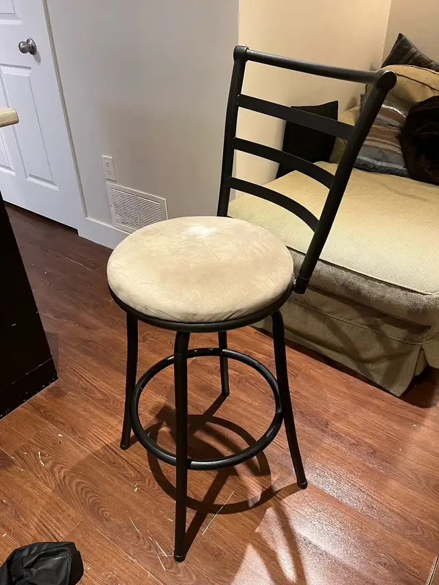 2 Swivel Bar Stools – 29” High Back – Good Condition in Chairs & Recliners in Mississauga / Peel Region - Image 2