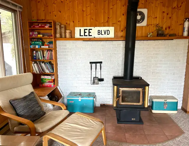 Waterfront Cottage - Lee River in Manitoba in Canada - Image 6