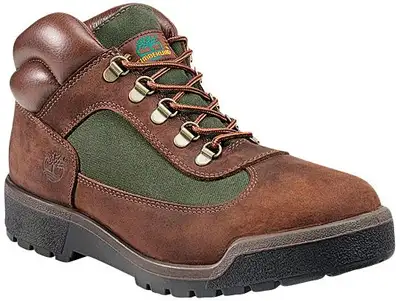 Timberland Men's Classic Field Boot Size 13, New in box. NN463 This classic boot has functionality a...