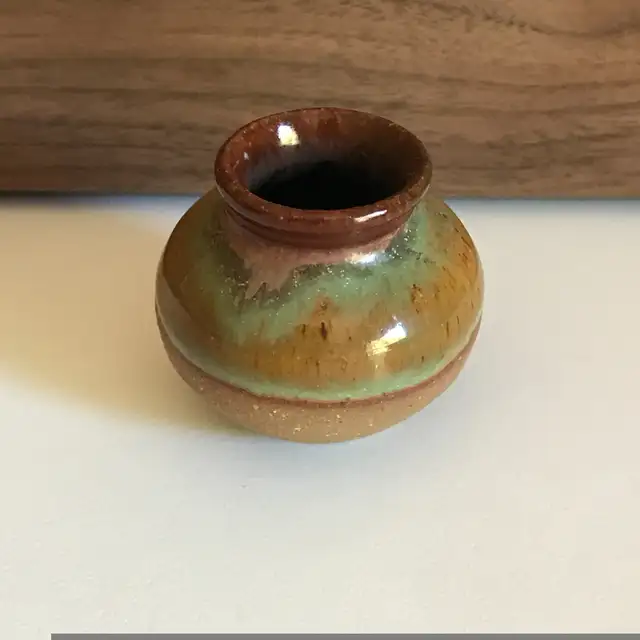 Miniature Rocking Chair Albert Nadeau Quebec, Mini Pottery Pot in Arts & Collectibles in Ottawa - Image 6