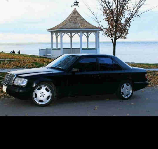 Mercedes Benz W124 E300  in Classic Cars in St. Catharines - Image 2