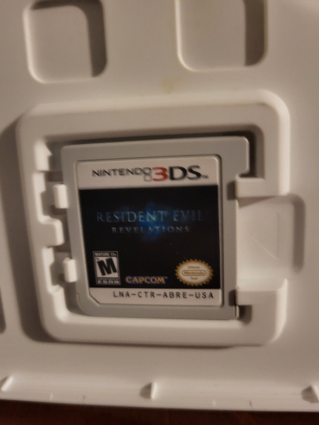 Resident Evil Revelations Nintendo 3DS $35 in Nintendo DS in Kitchener / Waterloo - Image 3