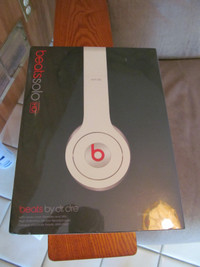 Beats Dr. Dre Solo HD High-Definition Wired Headband Headphones