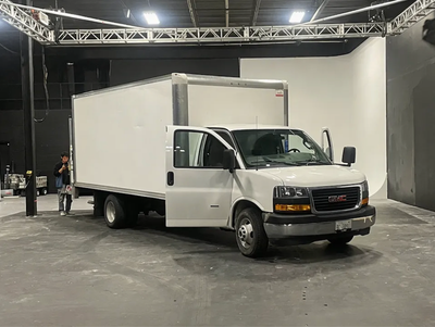 Electric lift-gate 2018 GMC 3500 16' Cube / Box Van with Pioneer Bluetooth and upgraded media system...