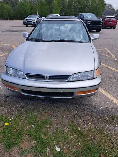 1996 Honda accord EX-R.Car has a 2.2L vtec engine 339k automatic Runs, drives and stops body and und...