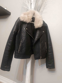 Forever 21 leather jacket with faux fur collar 