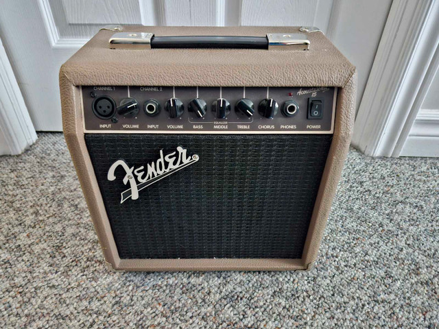 Fender Acousticsonic 15 dans Amplificateurs et pédales  à Stratford