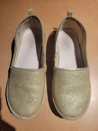 GUC Girls Dress Shoes - Size 2