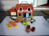 FISHER PRICE DOLL HOUSE, ACCES