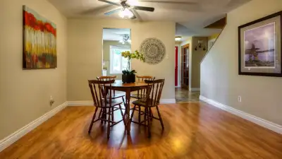 Detached 3 Bed, 1.5 Bath - Home for rent Available Dec 1, 2025 - $2,900 N3H 5J9 • Looking for Seriou...