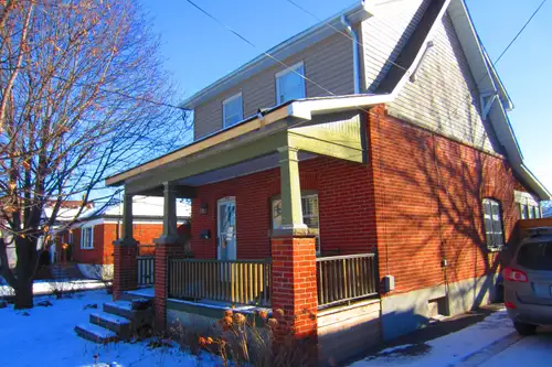 Charming 2-Storey Century Home for Rent – South End Peterborough Welcome to this beautifully maintai...