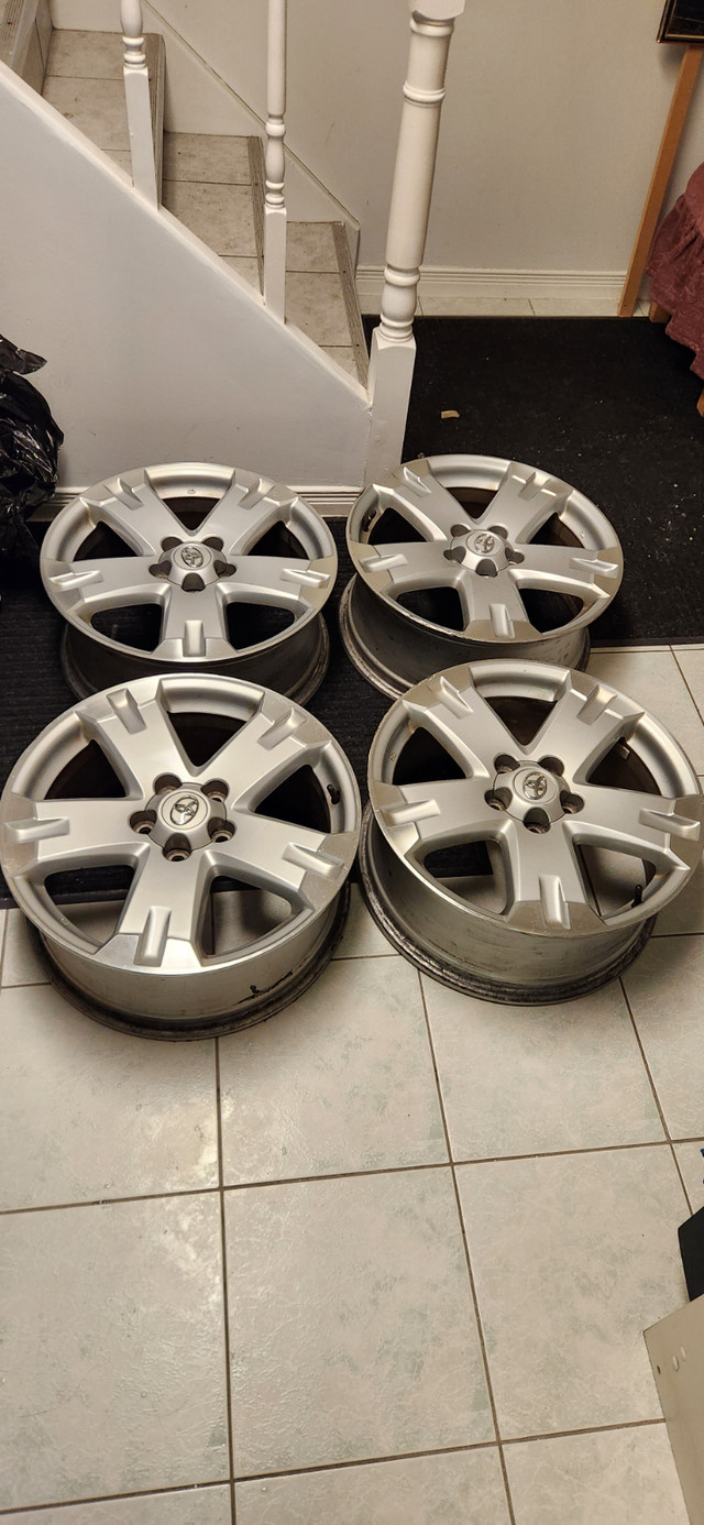 1 Set of 4 Toyota Original 18" Alloy Rims with Bolts (18x8.5") in Tires & Rims in Markham / York Region - Image 2