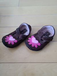 Osh Kosh Shoes With Heart Detail - Size 4
