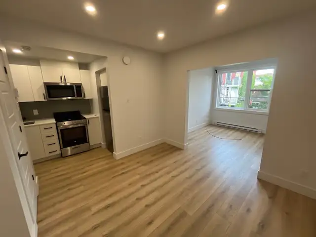Studio a louer 4790 Sainte Catherine Est in Long Term Rentals in City of Montréal - Image 4