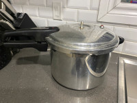 Pressure cooker