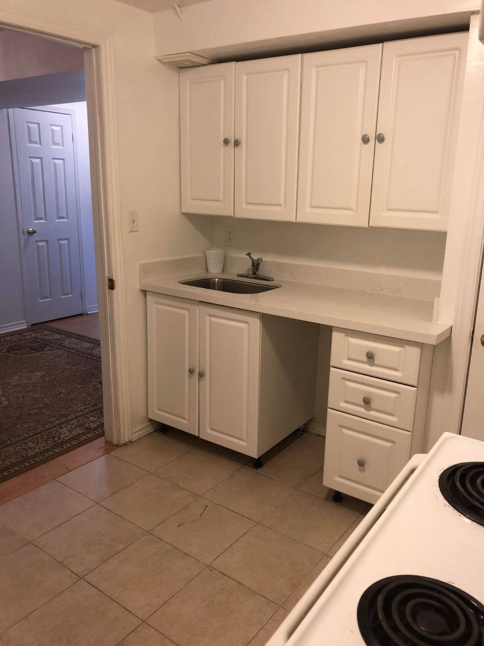 One bedroom bachelor suite for rent! 4