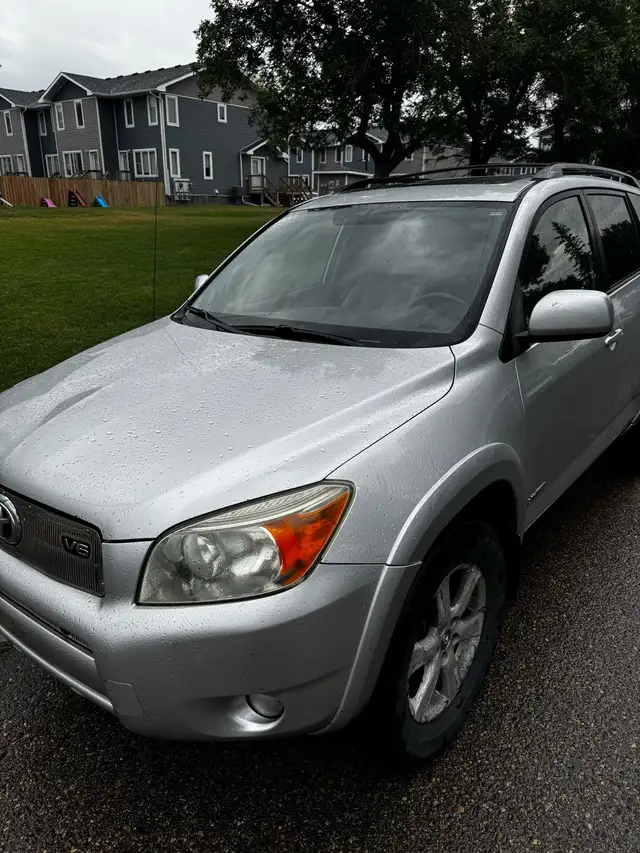 2007 Toyota Rav4 3.5L AWD Limited 163000 kms only