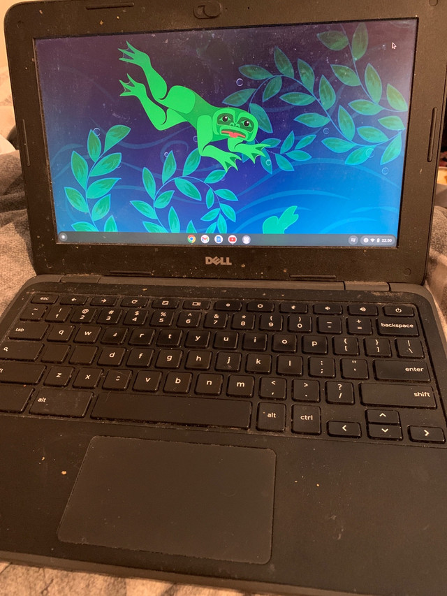 Dell Chromebook in Laptops in Hamilton - Image 2