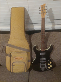 Danelectro Hodad electric guitar w/carry caseBeautiful shape$750