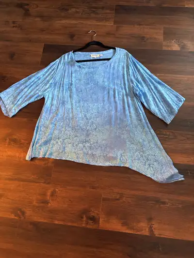 top women size XL fit more like XXL, View more