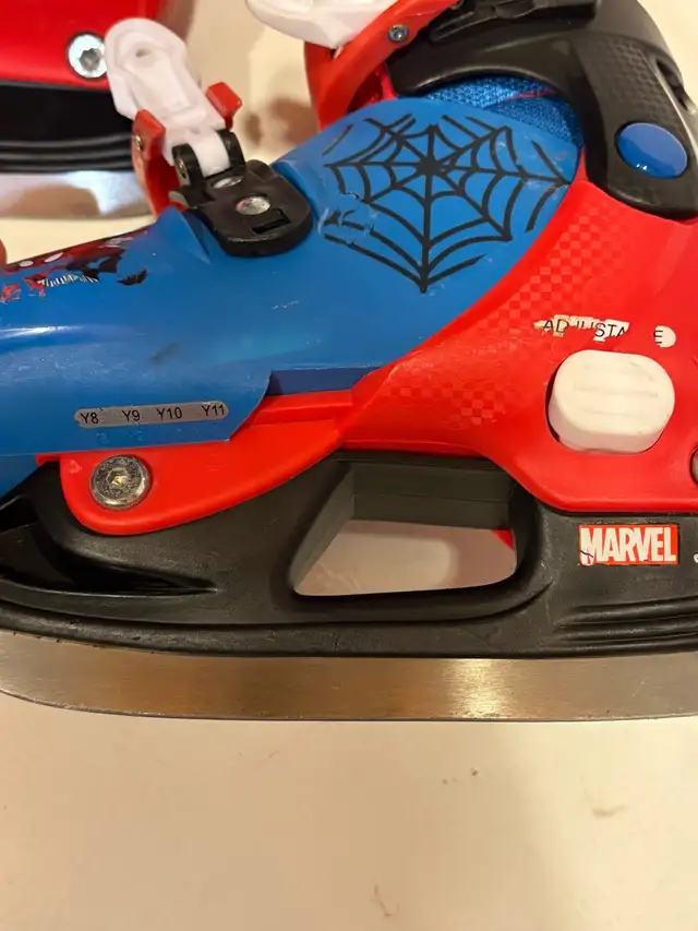 Child Skates — Adjustable size in Skates & Blades in City of Montréal - Image 3