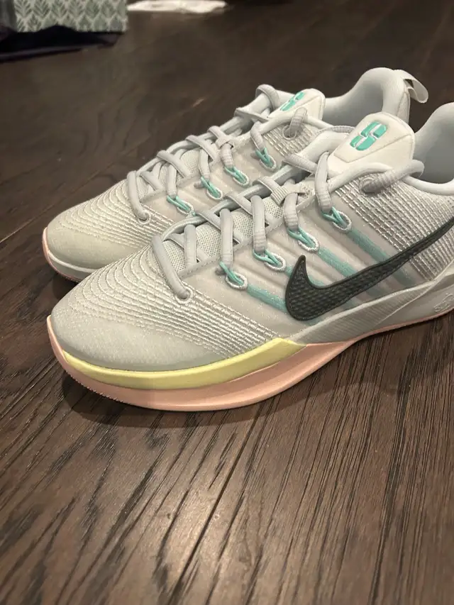 women’s shoes in Women's - Shoes in Kitchener / Waterloo - Image 2