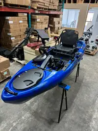 Kayak de pêche avec système de pédaliers, pédales fishing kayak