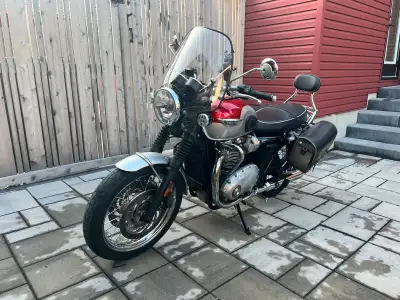 ️ For Sale: 2017 Triumph Bonneville T120 – $9,750 Ottawa | 19,720 km A perfect blend of classic Brit...