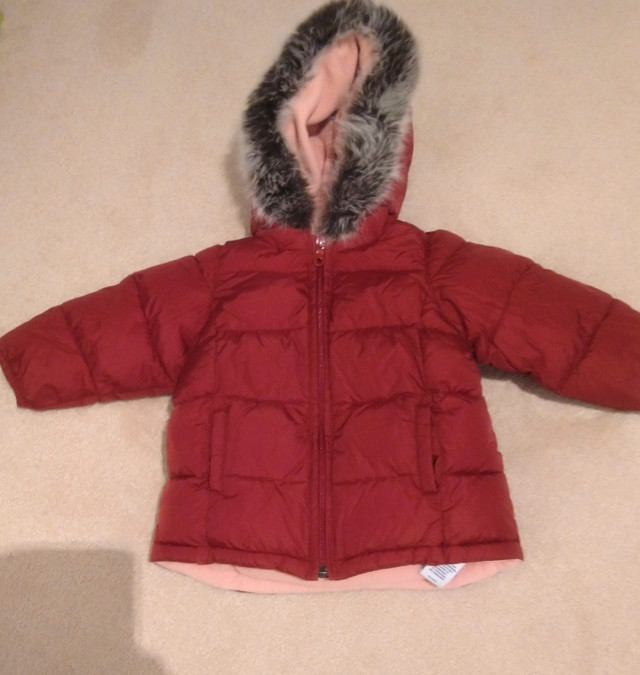 Toddler Girl's Winter coat sz 18-24 months, Old Navy in Kids & Youth in Oakville / Halton Region - Image 2