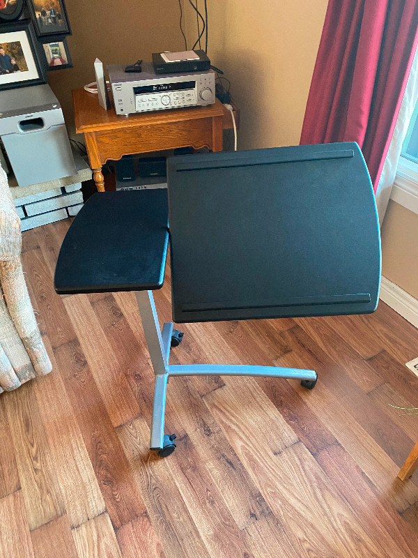 Adjustable desk for sale in Desks in Thunder Bay - Image 3