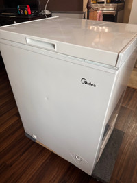 midea 5 cubic feet chest freezer