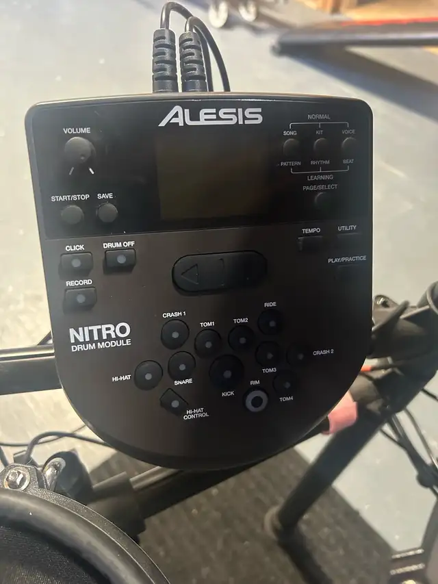 ALESIS Electronic Drum Kit408078523690526722