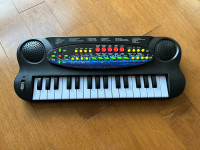 KID CONNECTION MUSICAL KEYBOARD