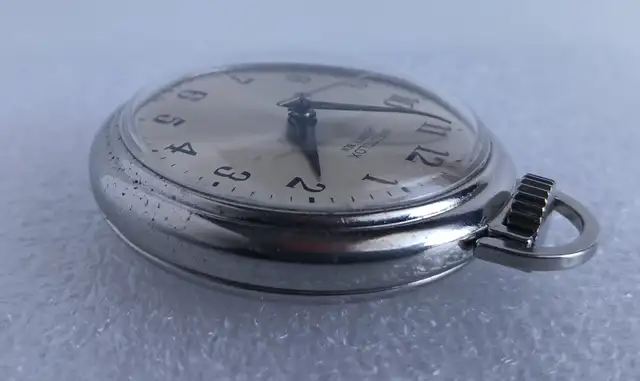 Montre de Poche -- Westclox Pocket Ben (1977) -- Pocket Watch in Jewellery & Watches in City of Montréal - Image 8