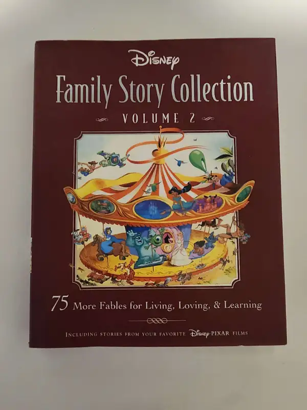Disney Family Story Collection Volume 2 (Very Minor Tear) in Fiction in Kitchener / Waterloo - Image 2