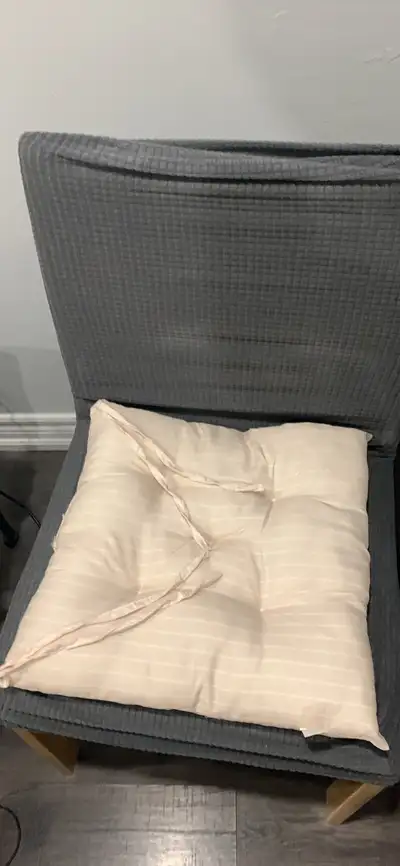 5 kitchen chair  cushions NEW size approx 15”x15”, View more