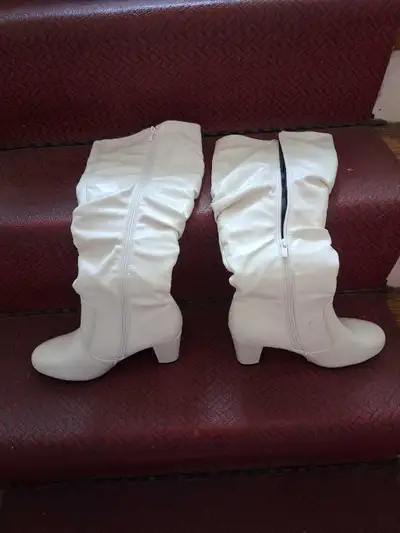 ladies white boots brand new , View more