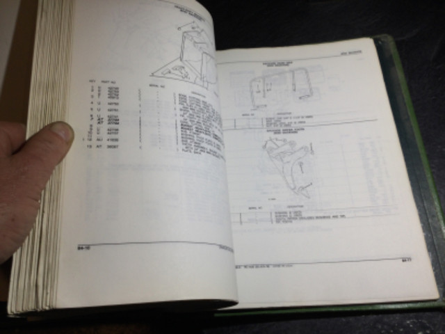1973-1982 John Deere JD450-C Crawler Bulldozers Parts Catalog in Non-fiction in Parksville / Qualicum Beach - Image 3