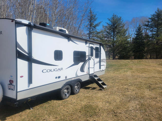 2022 Keystone Cougar 22MLS travel trailer in Travel Trailers & Campers in Strathcona County - Image 3