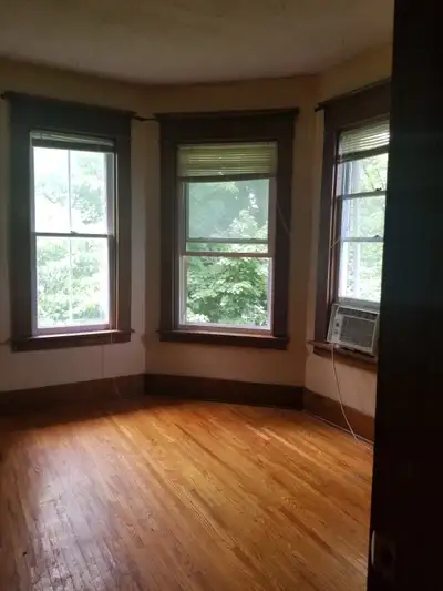 Large 1 bedroom for rent
