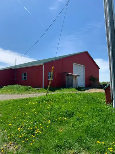 Great big barn for rent(Barn only).