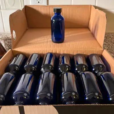 25 Cobalt Glass Bottles w/Lids - 5oz Capacity