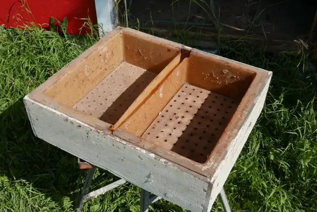 Top Feeders for Beehives63234578753537123