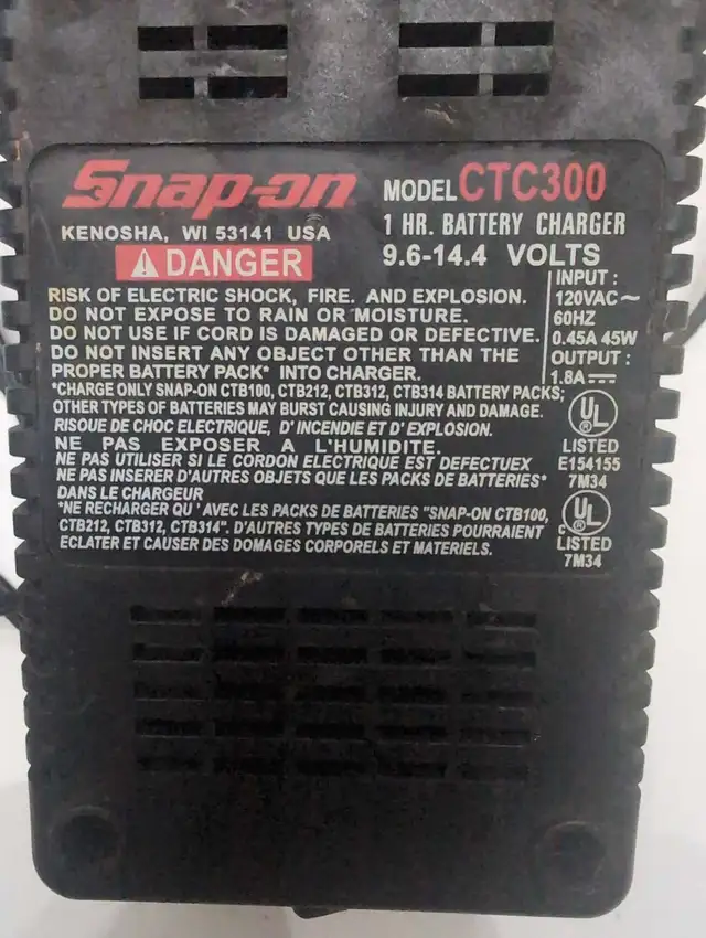 Snap-on 3/8" drive cordless impact wrench and charger set in Power Tools in Kitchener / Waterloo - Image 7