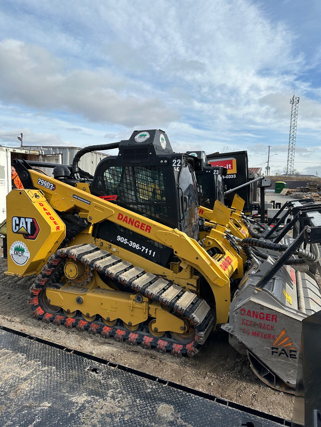 2022 CAT 299 Land Management in Heavy Equipment in Oshawa / Durham Region
