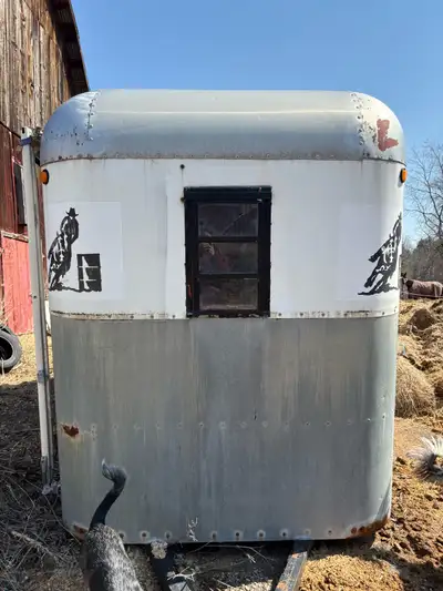 Make an offer we would like it gone it’s taking up space ! 2 horse bumper pull with a divider. Needs...