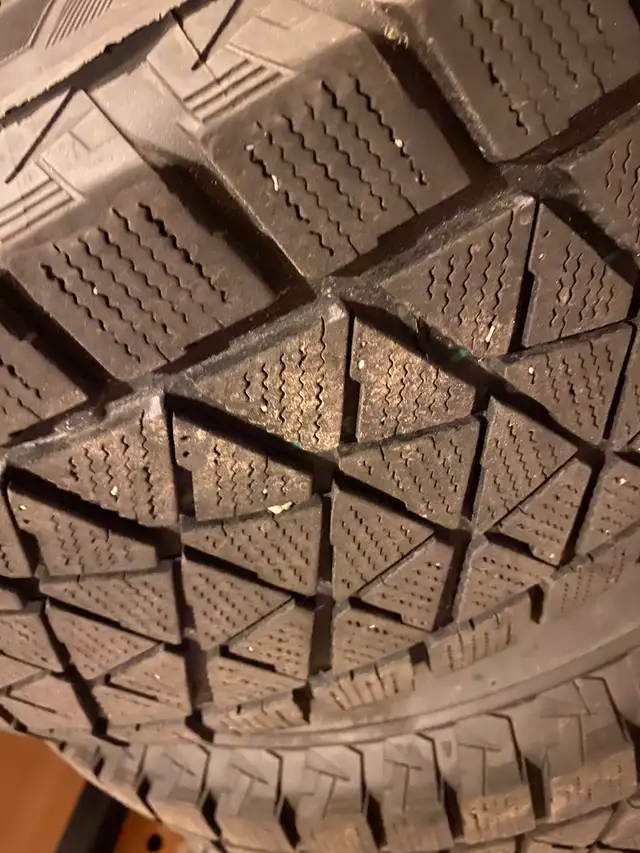 SET (4) Winter Tires  265 70 R17 & Wheels 17x8 in Tires & Rims in Fredericton - Image 4