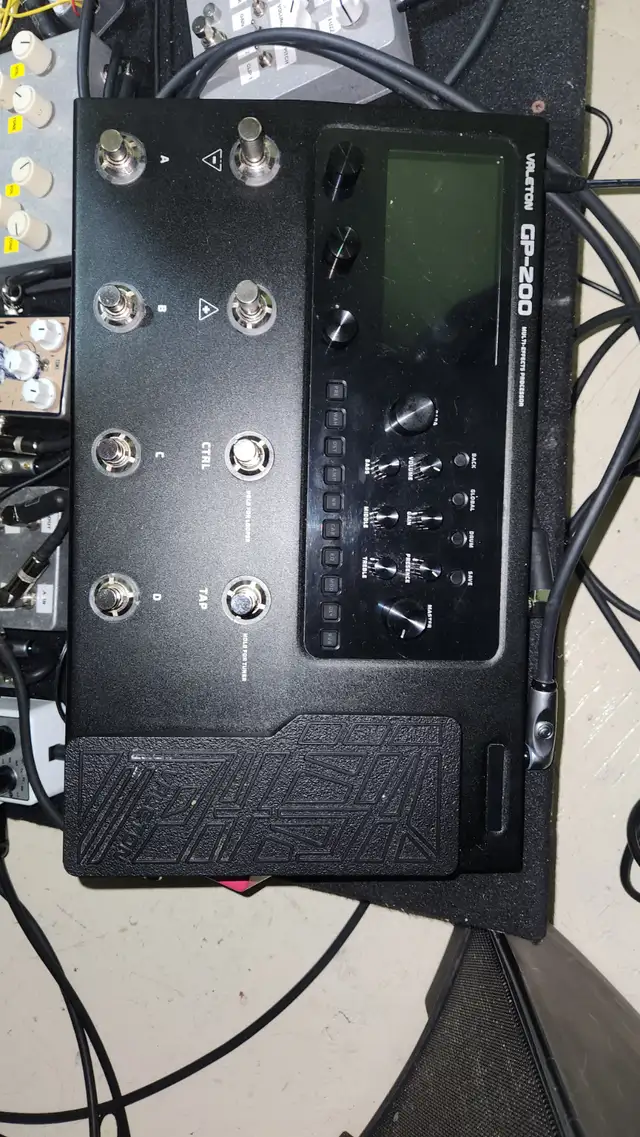 Valeton GP-200 Multi-Effects Processor